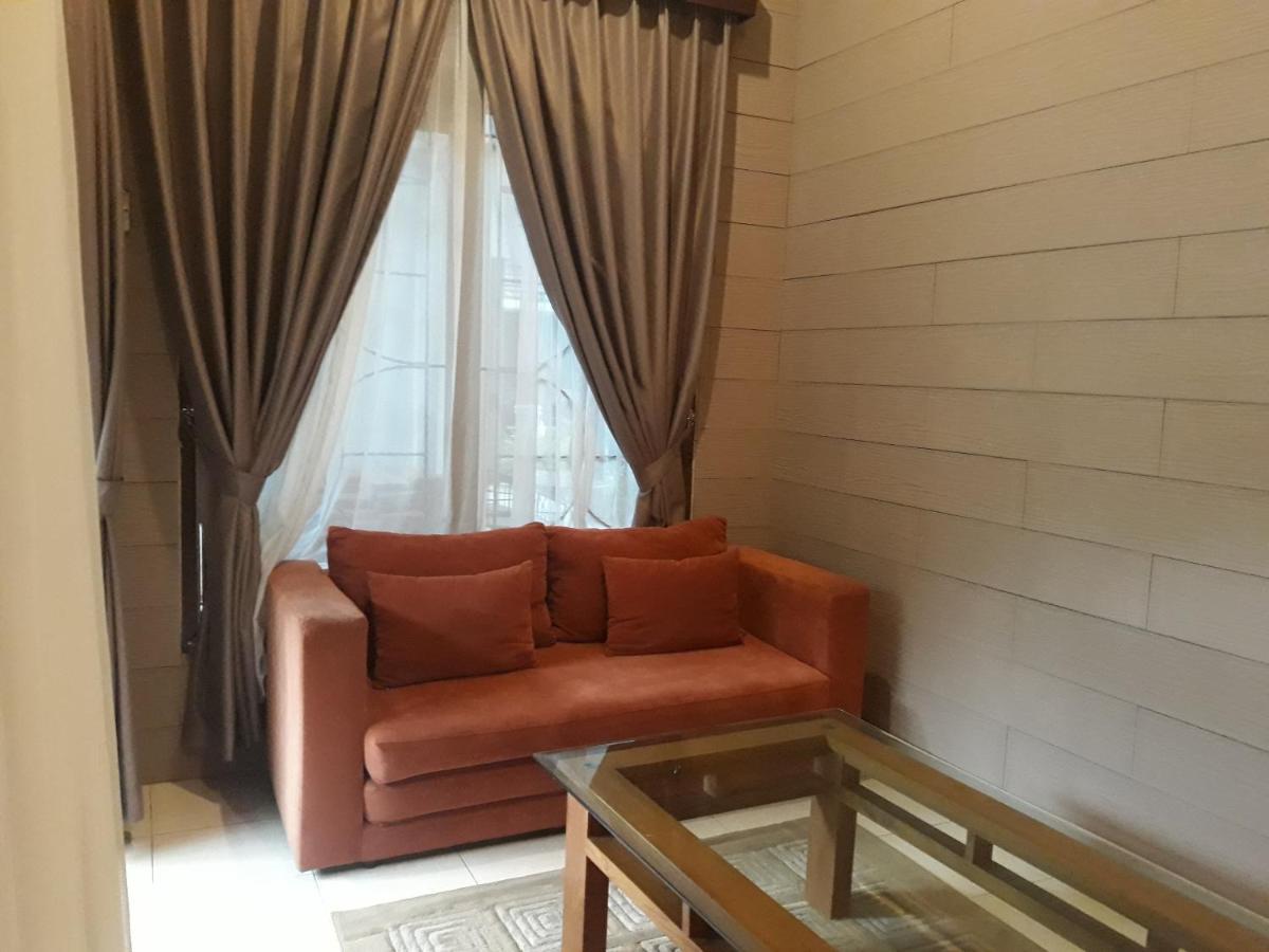 Alsalam Syariah Guesthouse Surakarta  Luaran gambar
