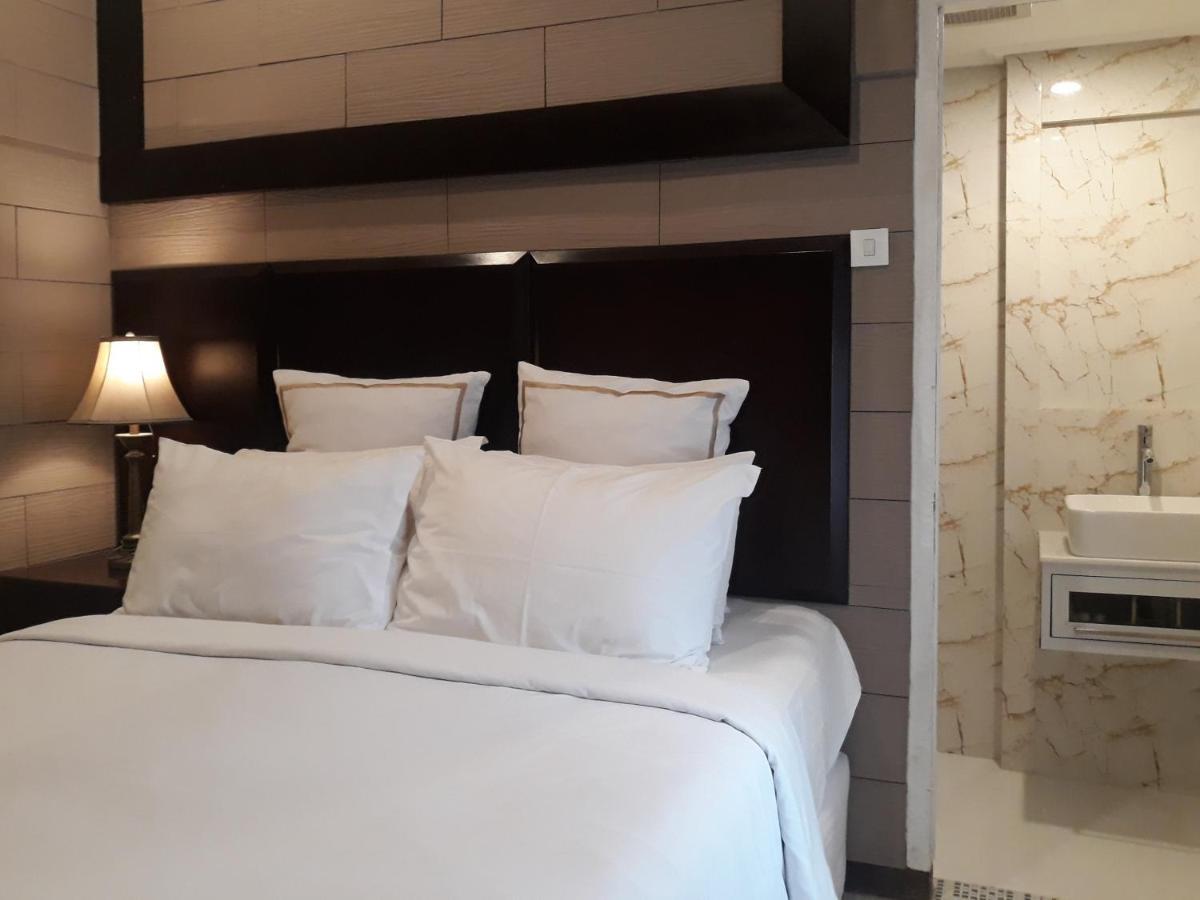 Alsalam Syariah Guesthouse Surakarta  Luaran gambar