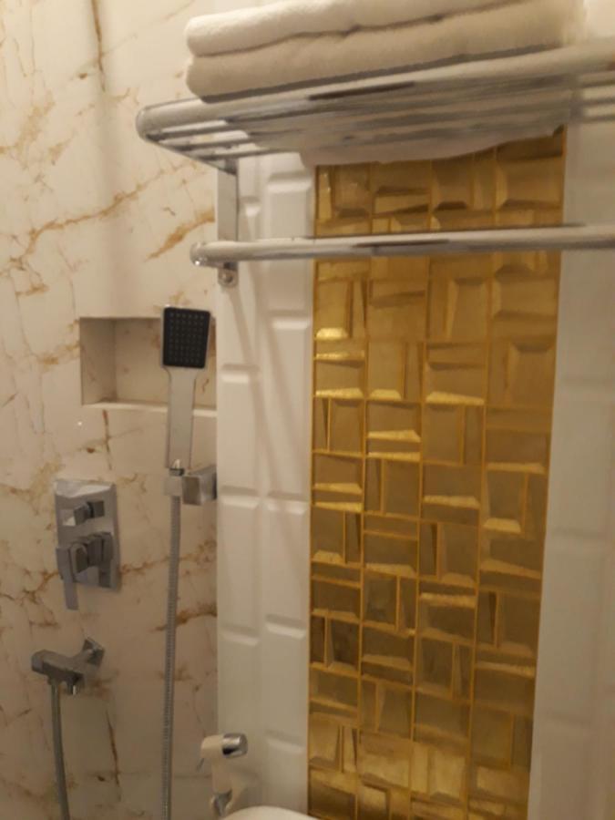 Alsalam Syariah Guesthouse Surakarta  Luaran gambar