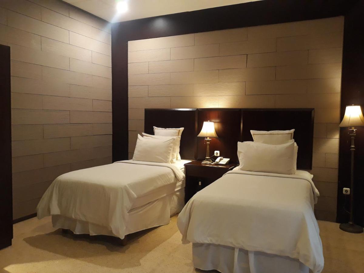 Alsalam Syariah Guesthouse Surakarta  Luaran gambar
