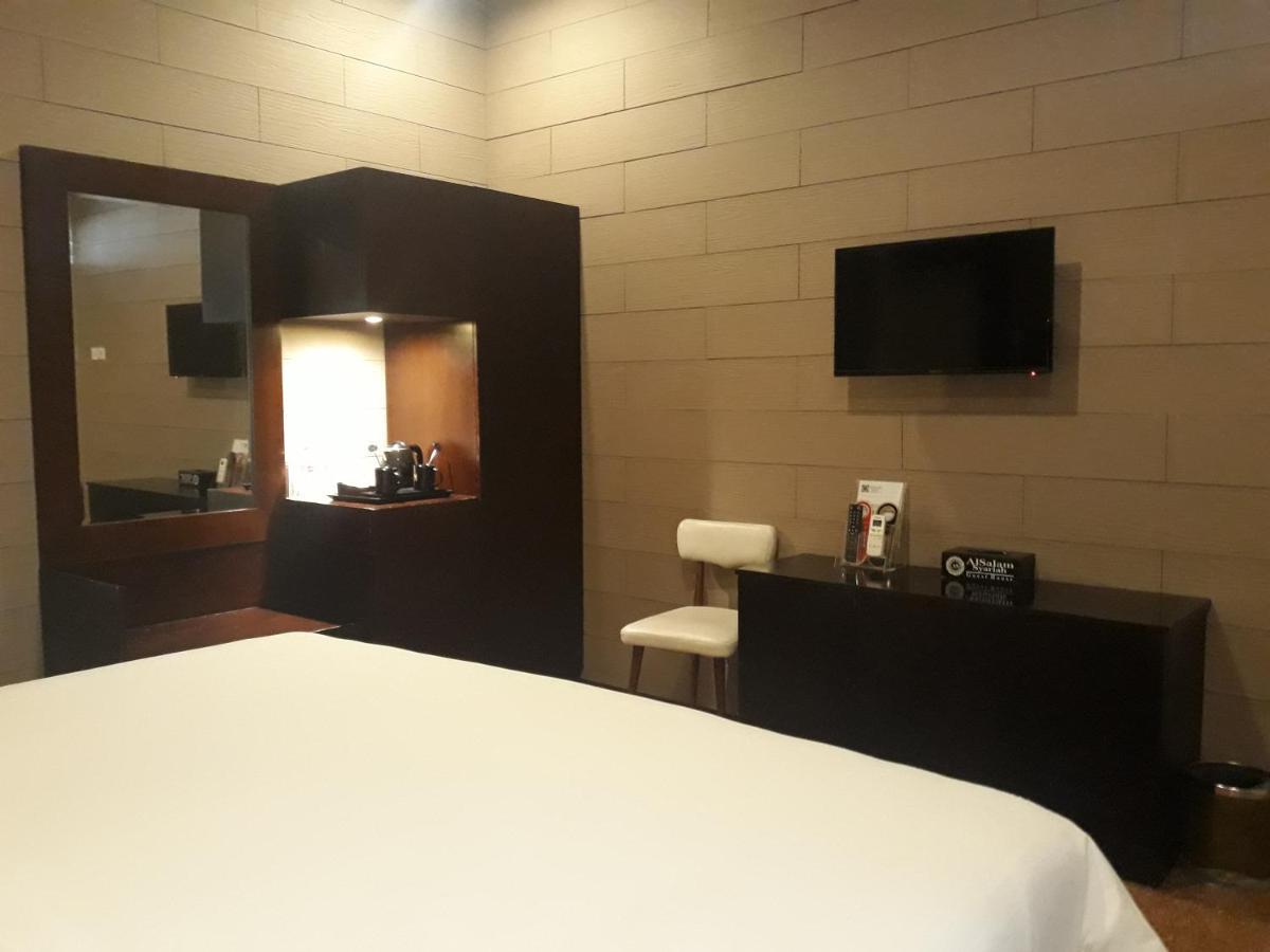 Alsalam Syariah Guesthouse Surakarta  Luaran gambar