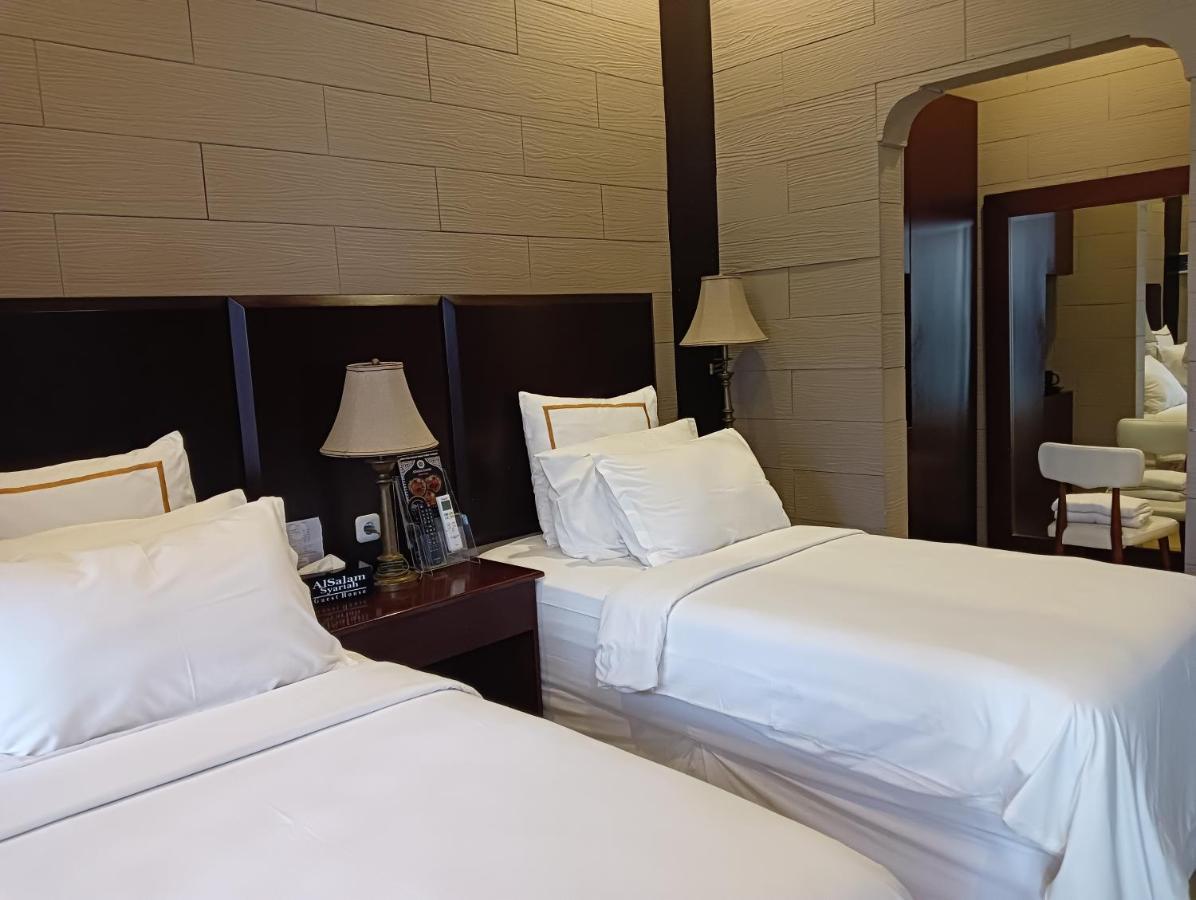 Alsalam Syariah Guesthouse Surakarta  Luaran gambar