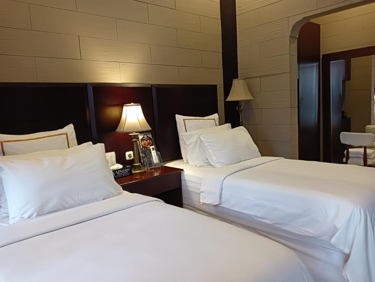 Alsalam Syariah Guesthouse Surakarta  Luaran gambar